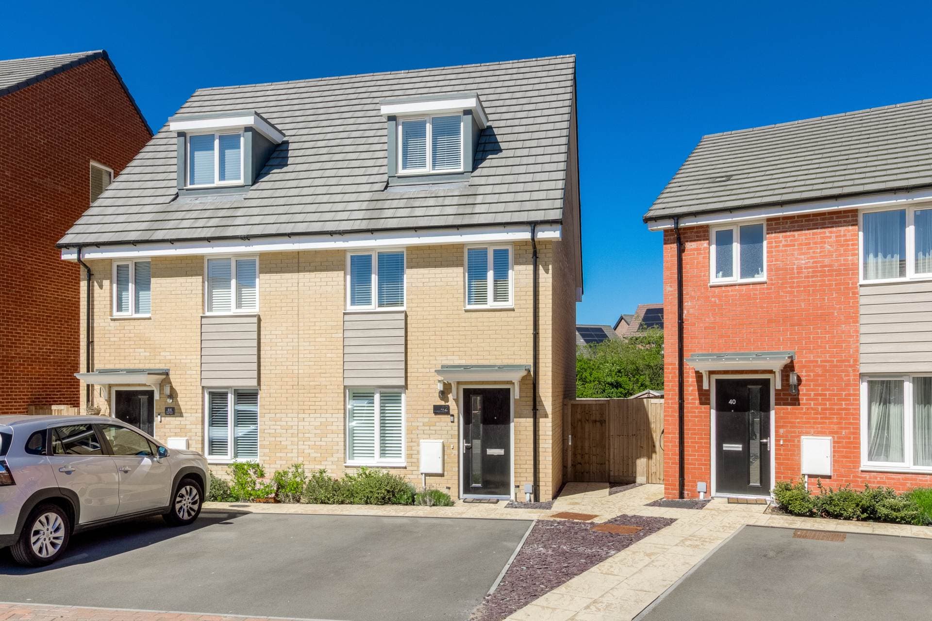 Pineywoods Lane, Milton Keynes