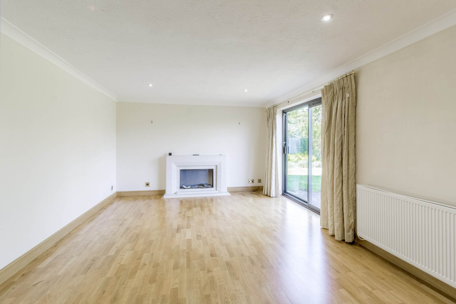 Flora Thompson Drive, Newport Pagnell — photo 3
