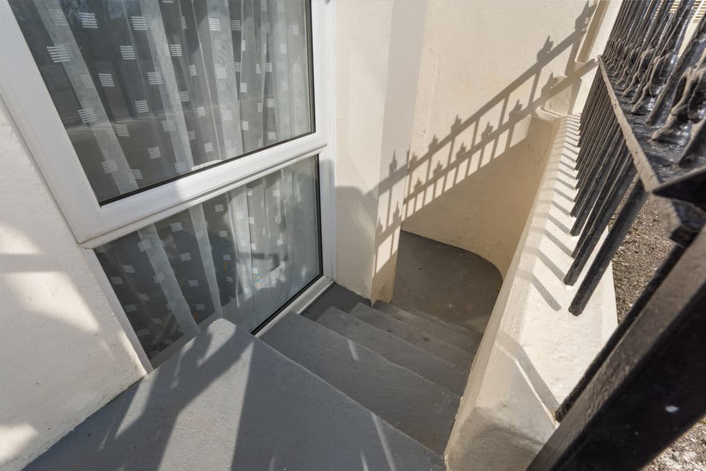 Flat 1, 11 Woodville Terrace, Douglas — photo 2