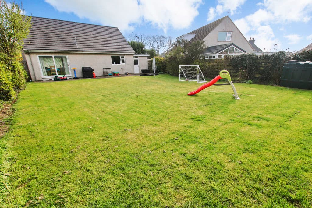 22 Ballastrooan, Colby — photo 2