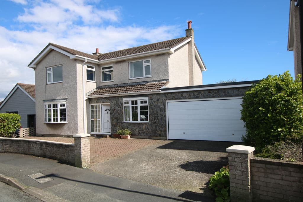 37 Droghadfayle Road, Port Erin — photo 1