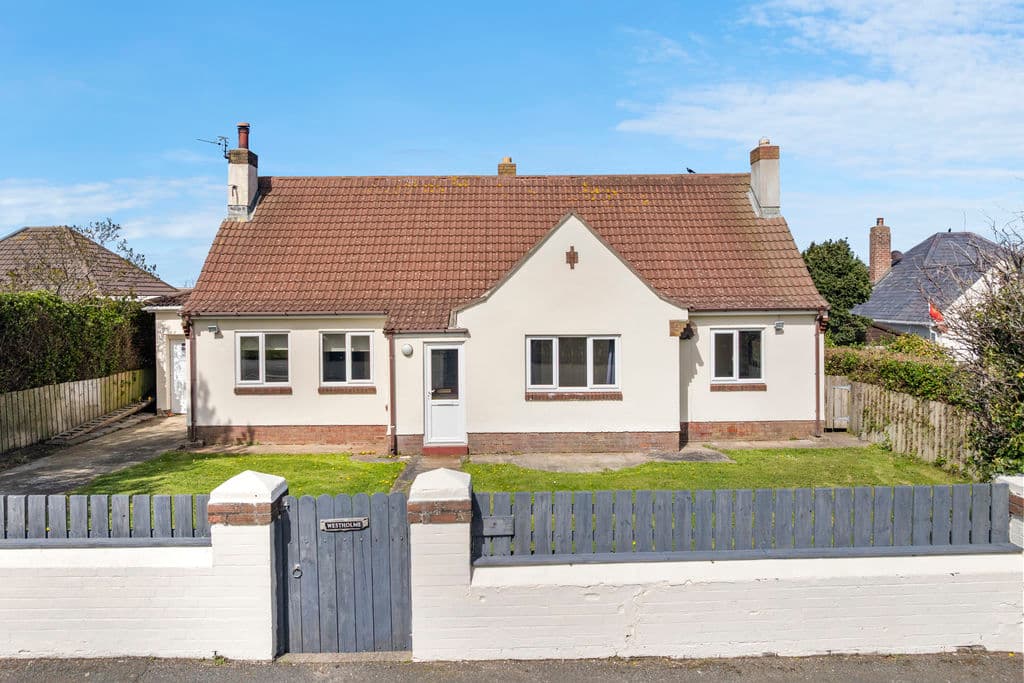 Westholme, Shore Road, Kirk Michael — photo 1