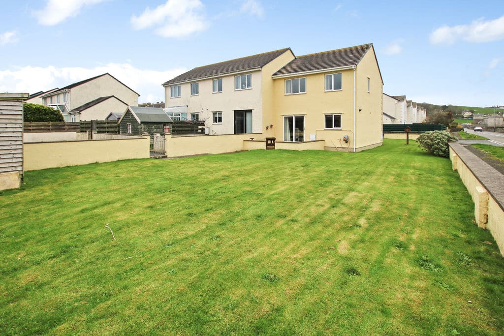 27 Creggan Lea, Port St Mary — photo 2