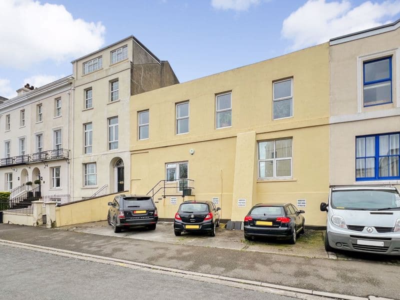 59/60 Derby Square, Douglas — photo 2