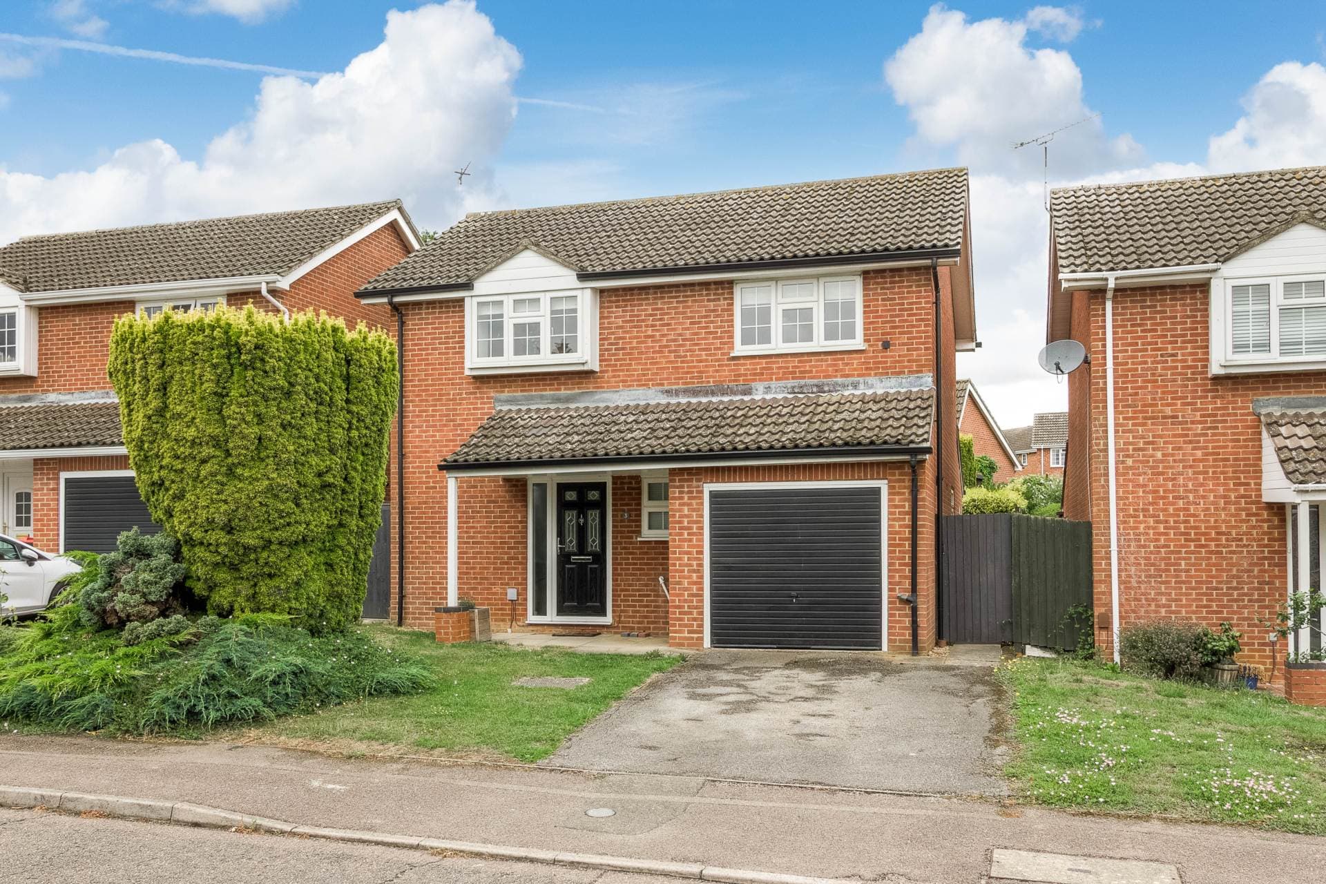 Thomas Drive, Newport Pagnell — photo 1