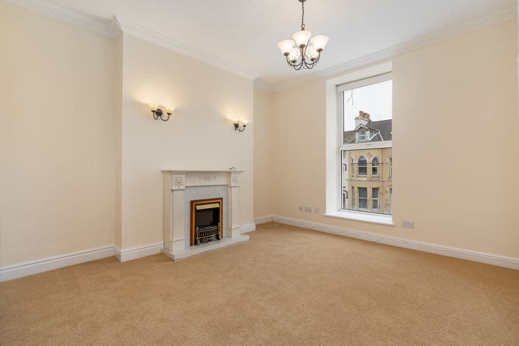 Flat 2, 11 Windsor Road, Douglas — photo 3
