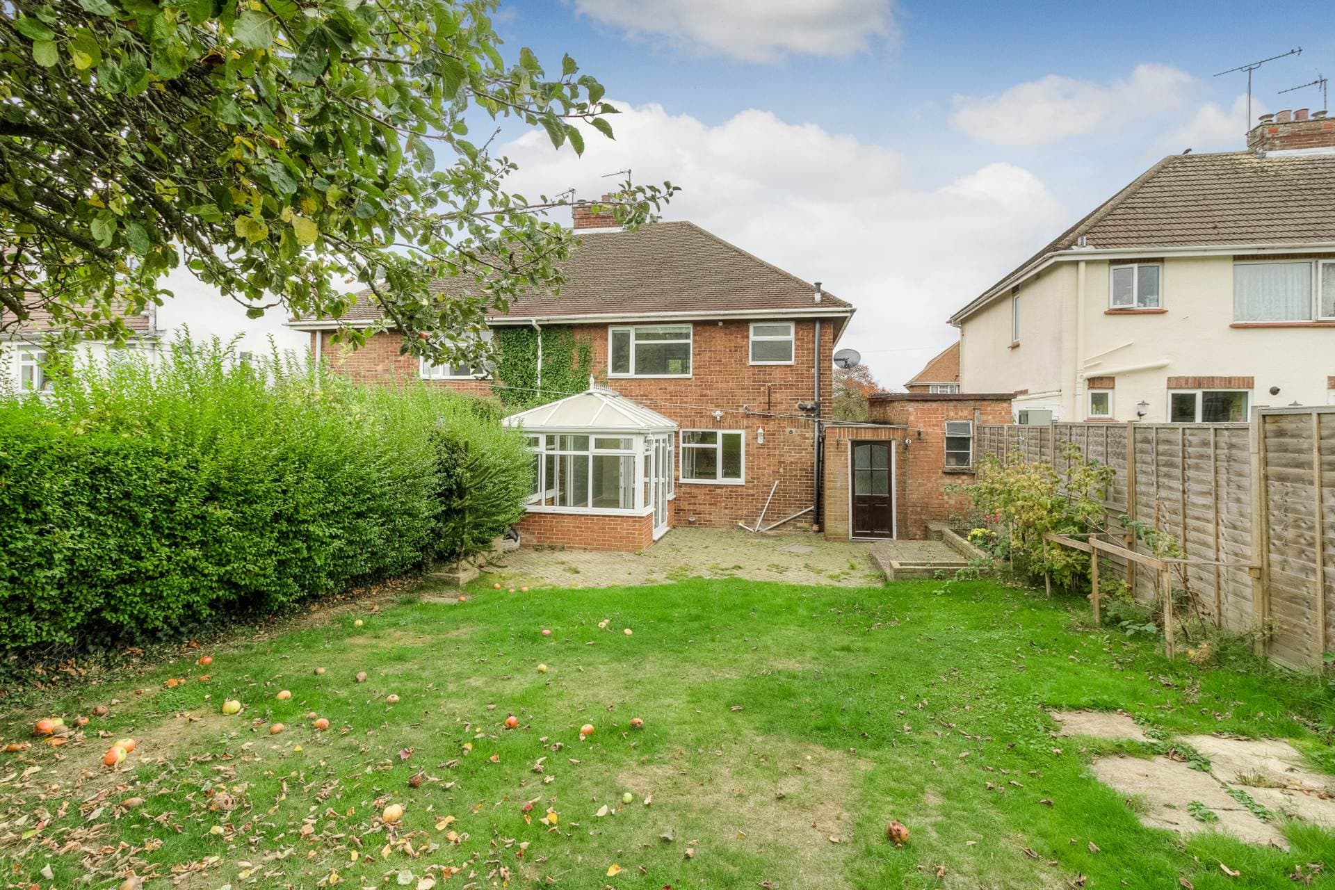 Walnut Drive, Bletchley — photo 4