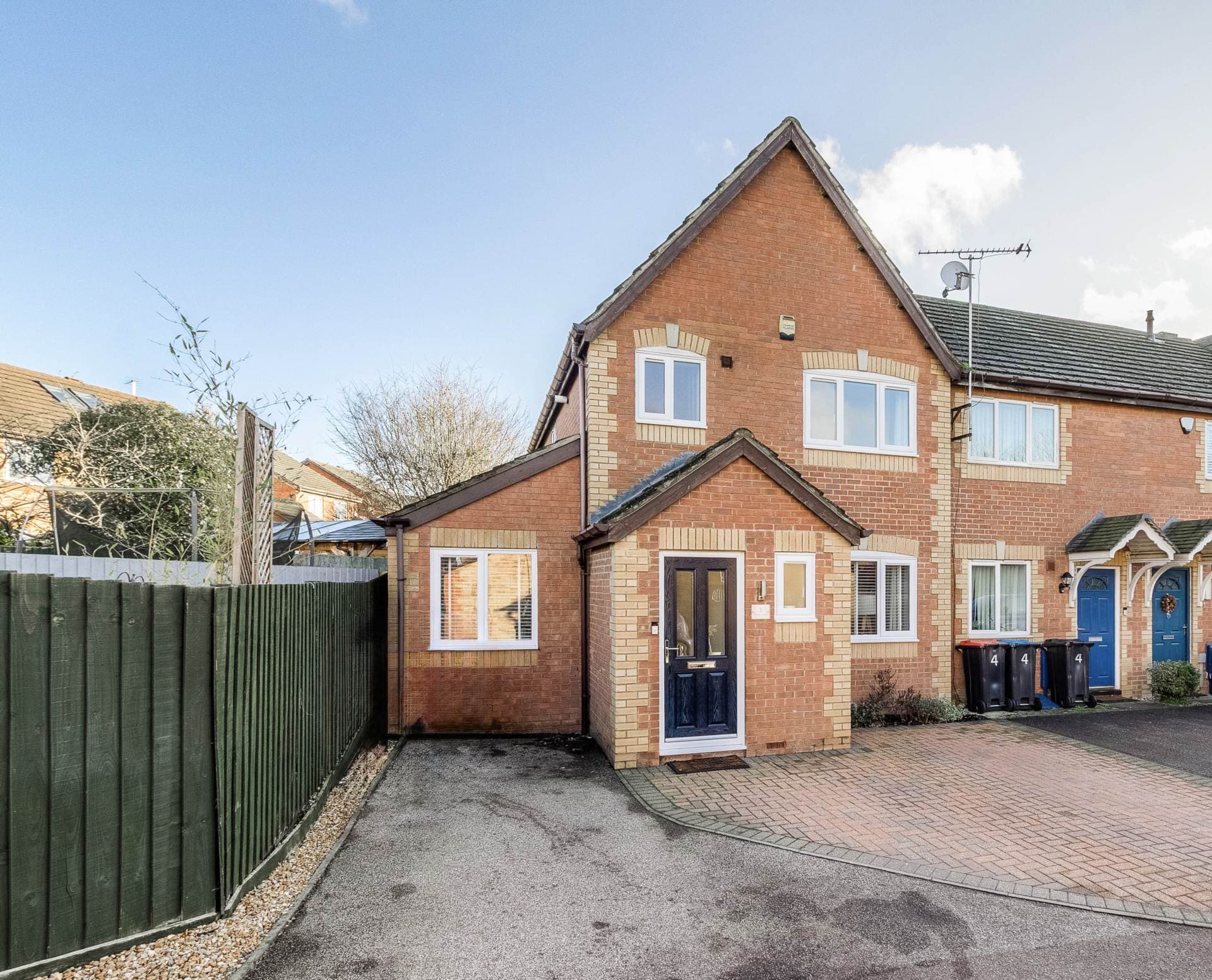 Thyme Close, Newport Pagnell — photo 1