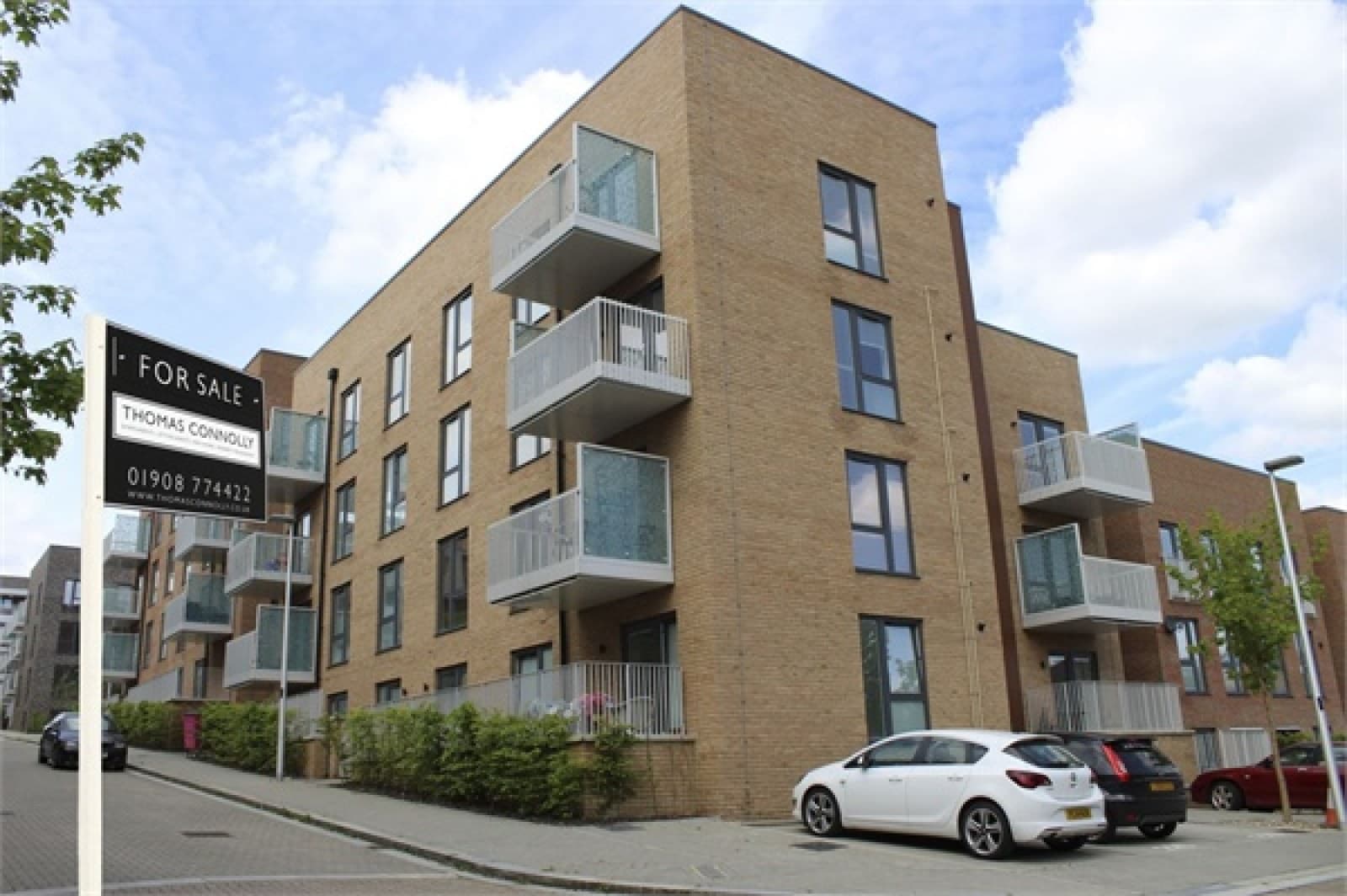 Milton Keynes, Columbia Place, Campbell Park