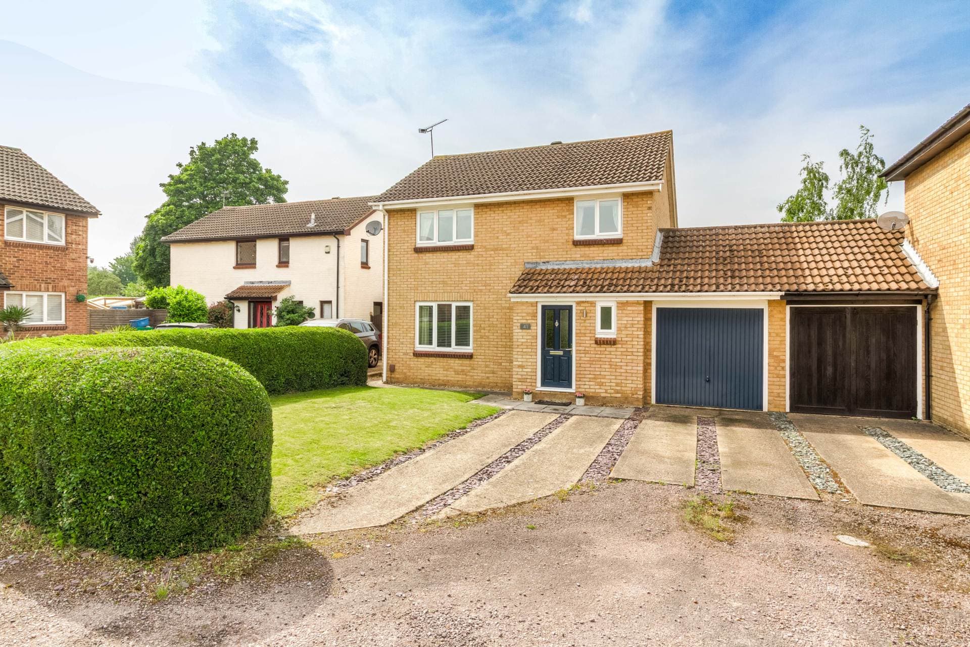 Sunridge Close, Newport Pagnell — photo 1