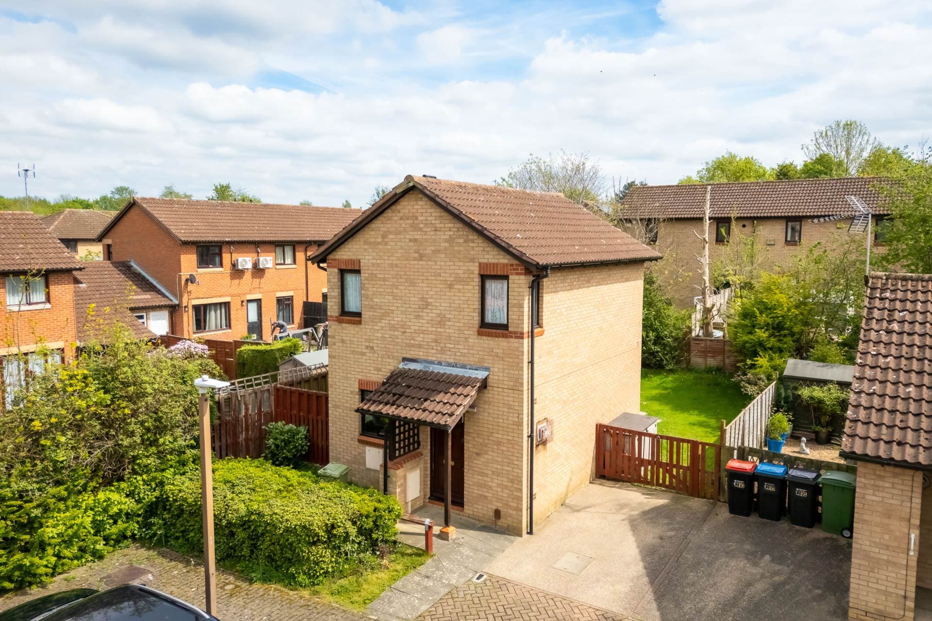 Runford Court, Shenley Lodge — photo 1