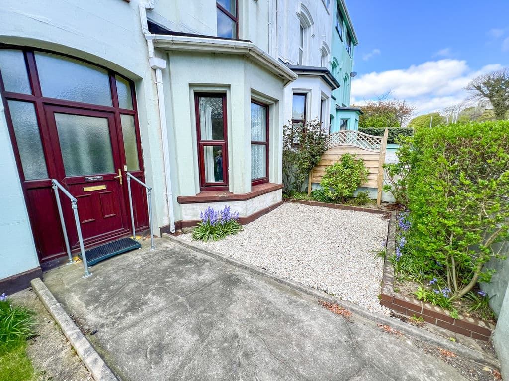 1 Laureston View and 1 & 2 St Mary's Road, Douglas — photo 2