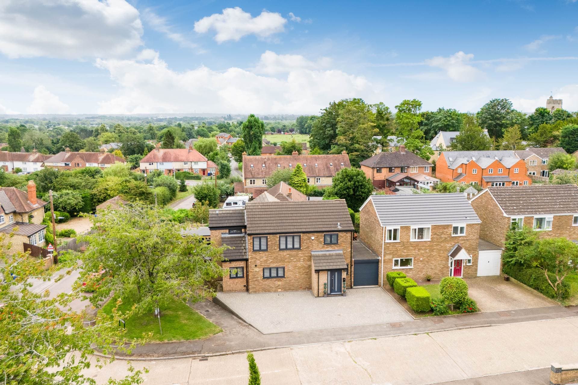 Mansel Close, Cosgrove — photo 1