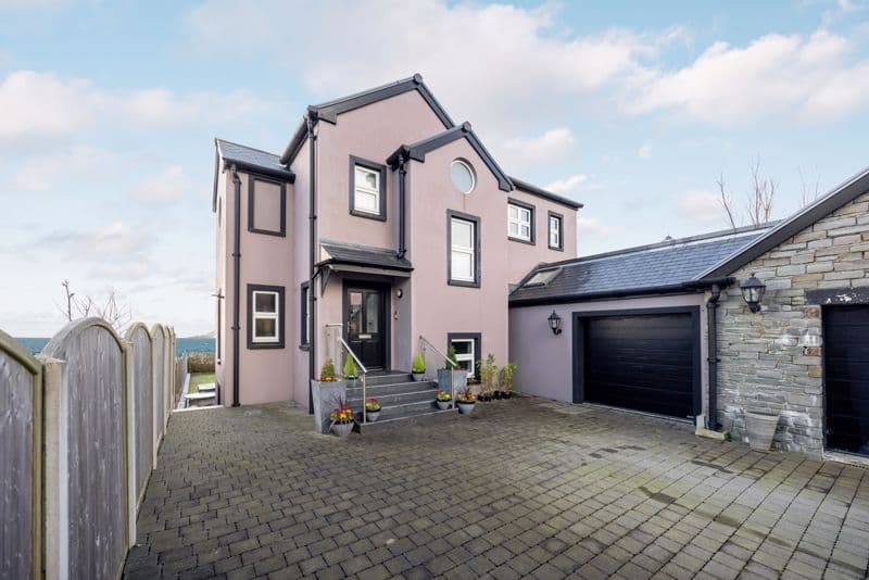 Arlington Lodge, Strathallan Road, Onchan — photo 1