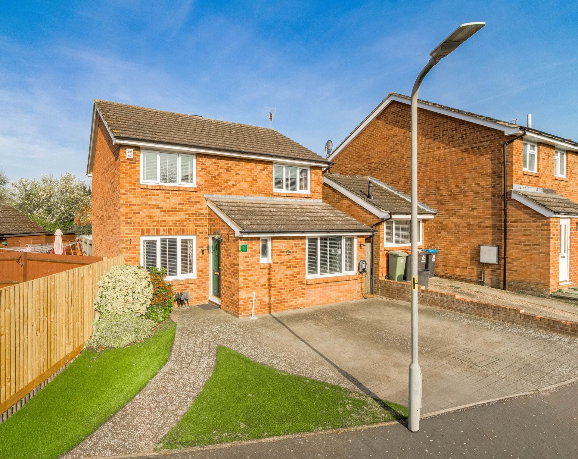 Lagonda Close, Newport Pagnell — photo 1