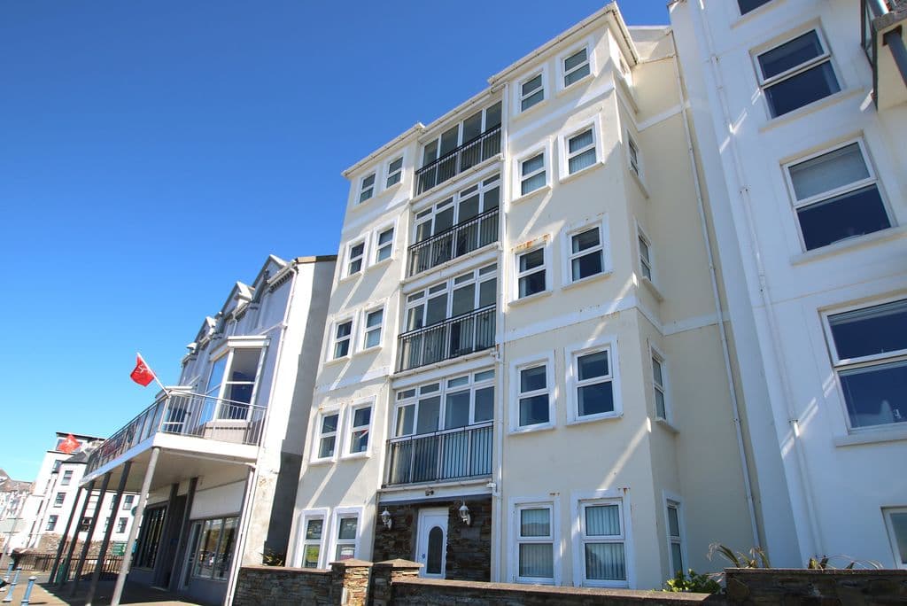 2 Erinville, The Promenade, Port Erin — photo 1