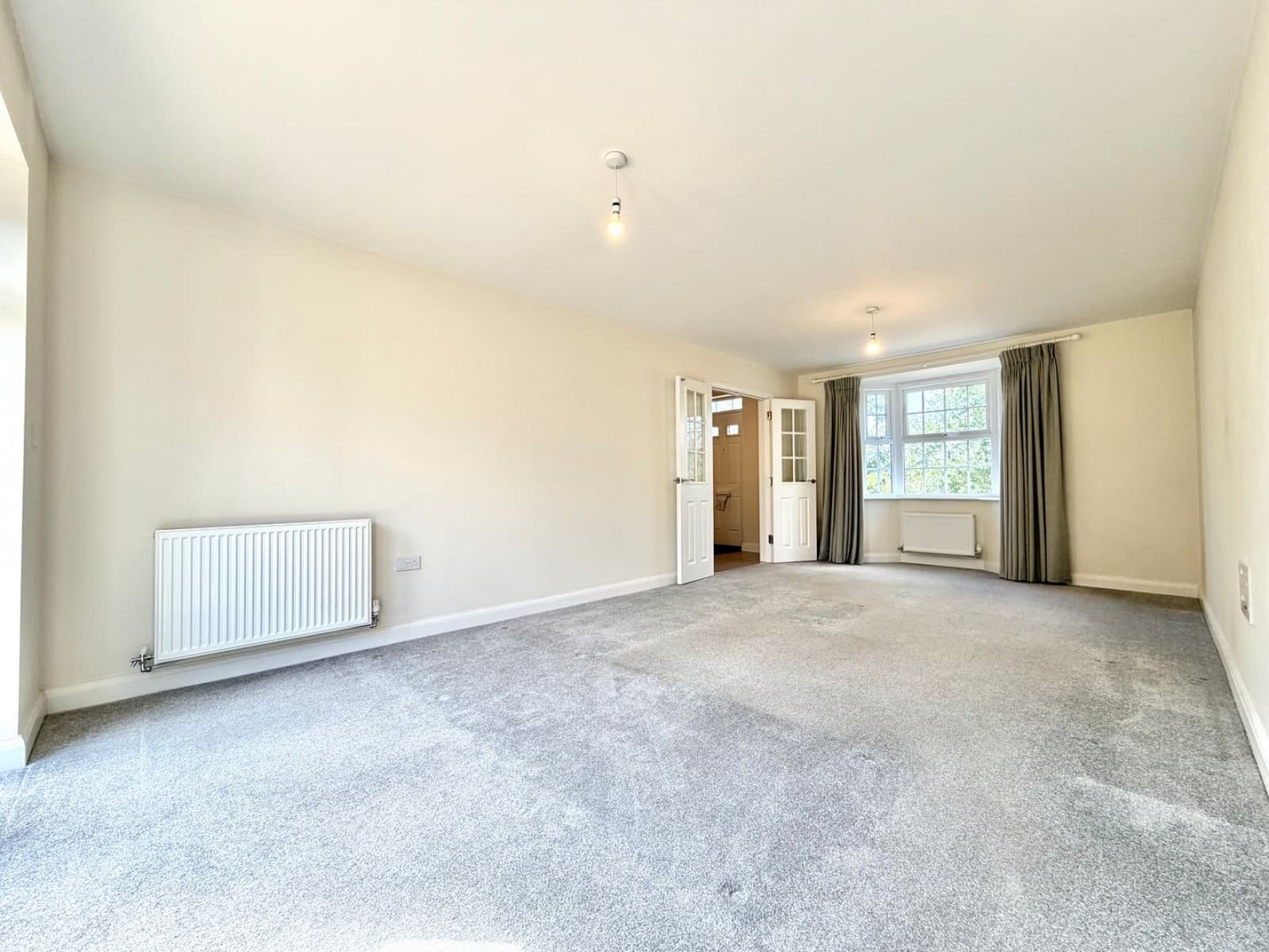 Eaton Leys, Milton Keynes, Buckinghamshire — photo 4