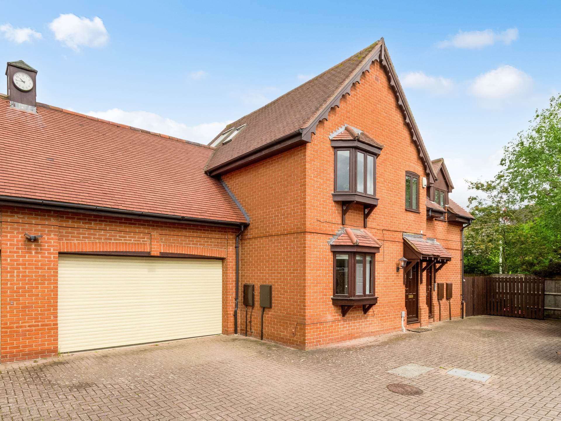 Courthouse Mews, Newport Pagnell — photo 1