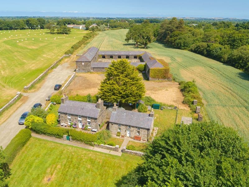 Staward Buildings & Cottages, The Staward Estate, Sulby — photo 1