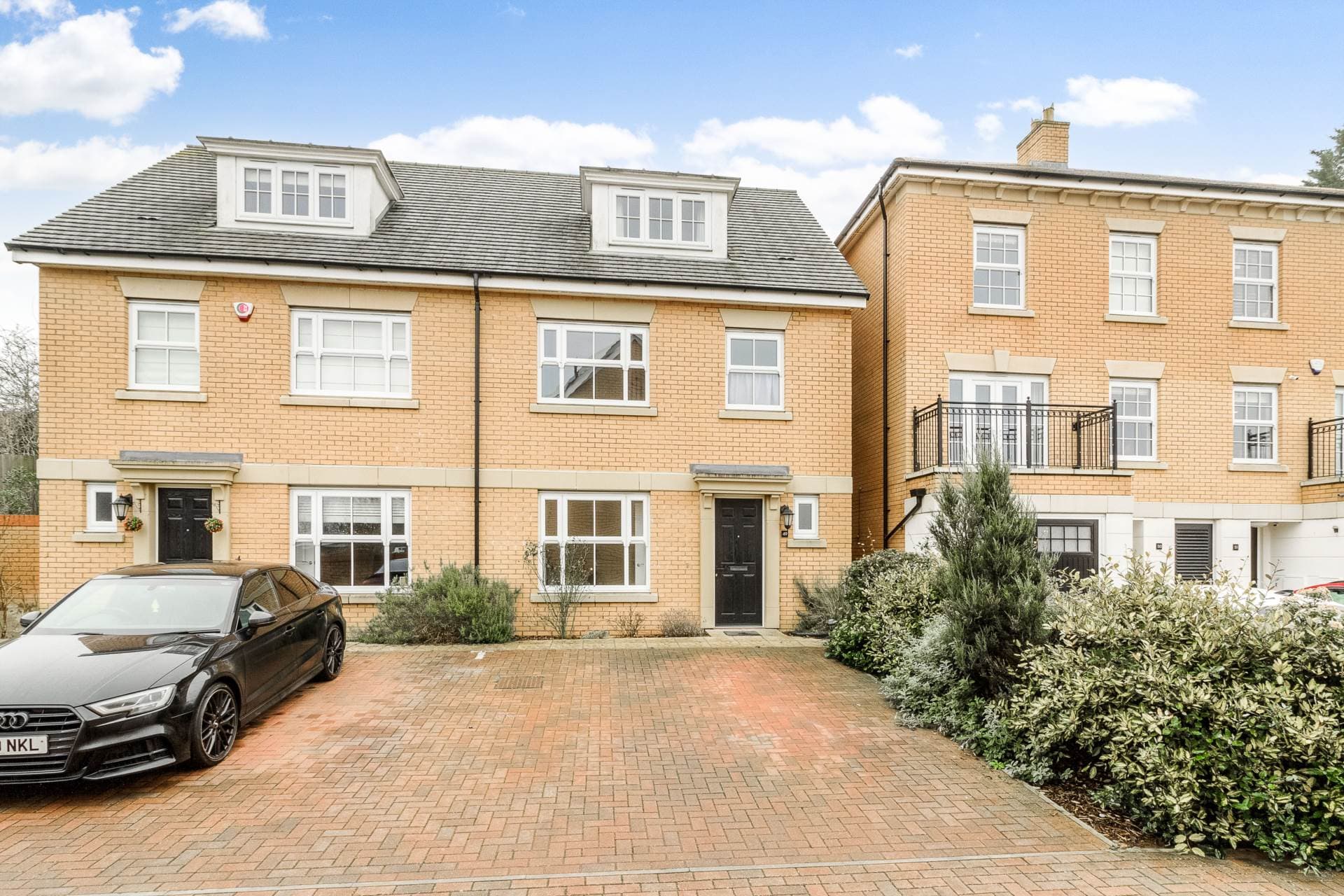 Salmons Yard, Newport Pagnell — photo 1