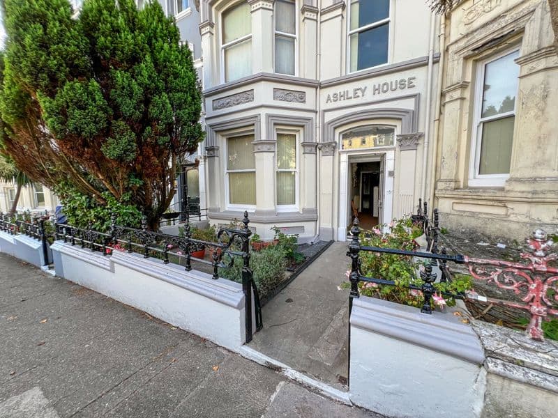 6 Clifton Terrace, Douglas — photo 3