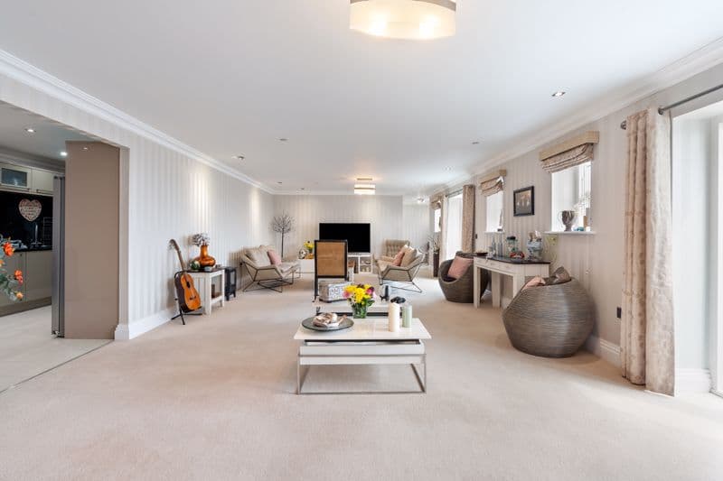 Apartment 13 Kensington Place, Onchan — photo 5