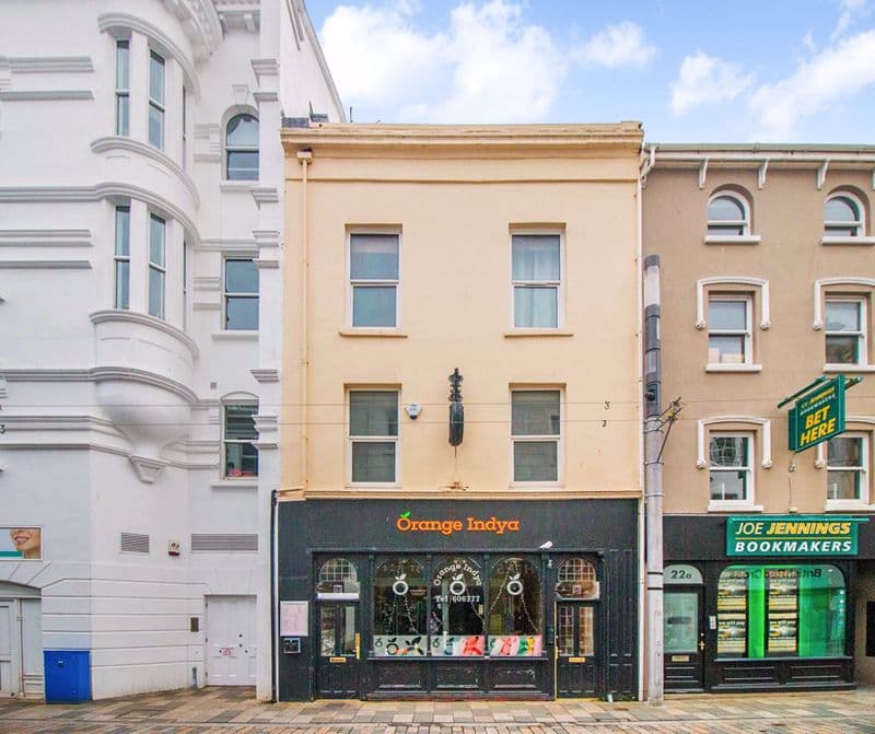 Flat 3, 24 Castle Street, Douglas — photo 1