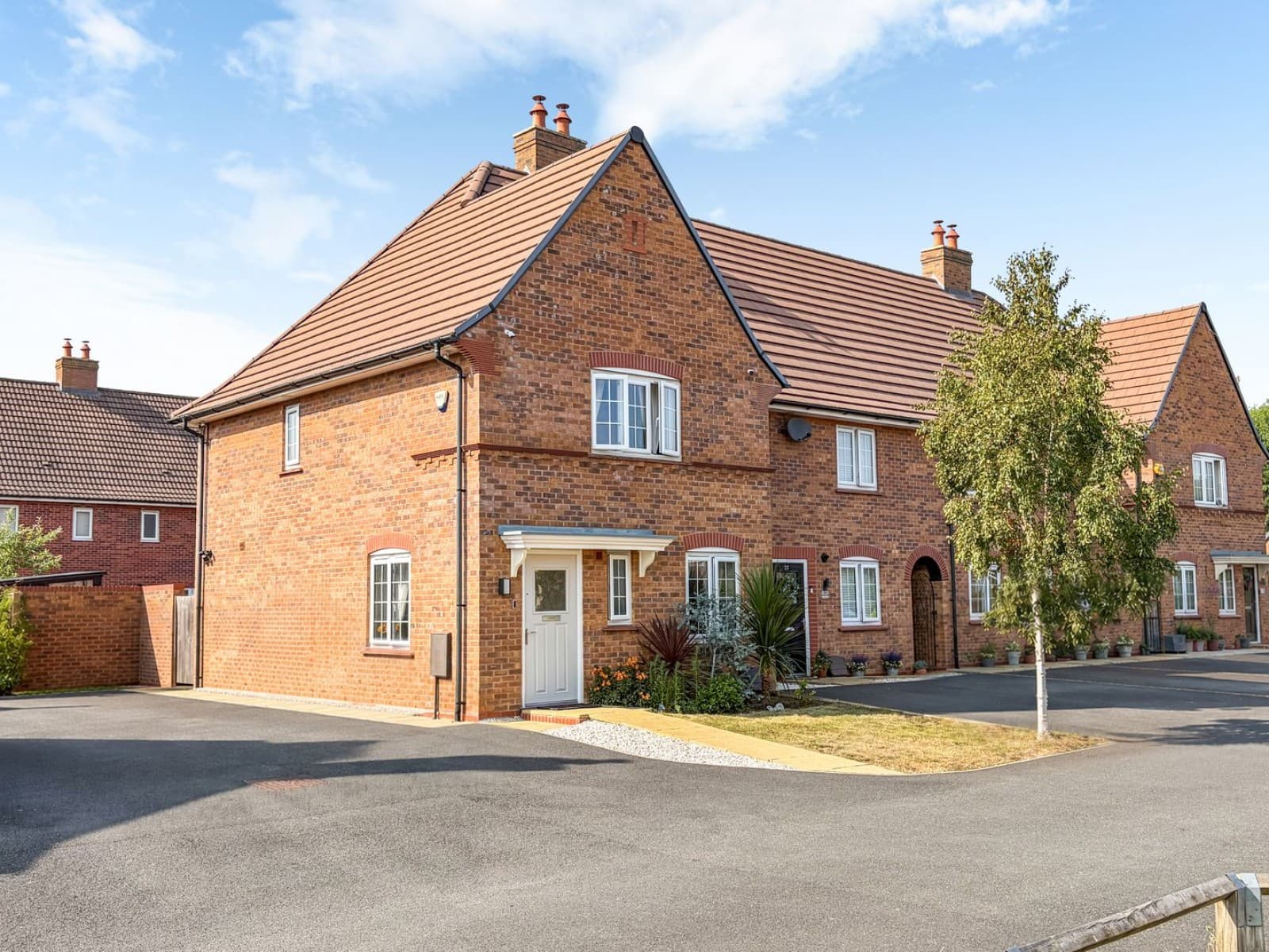 Stewartby, Bedford — photo 1