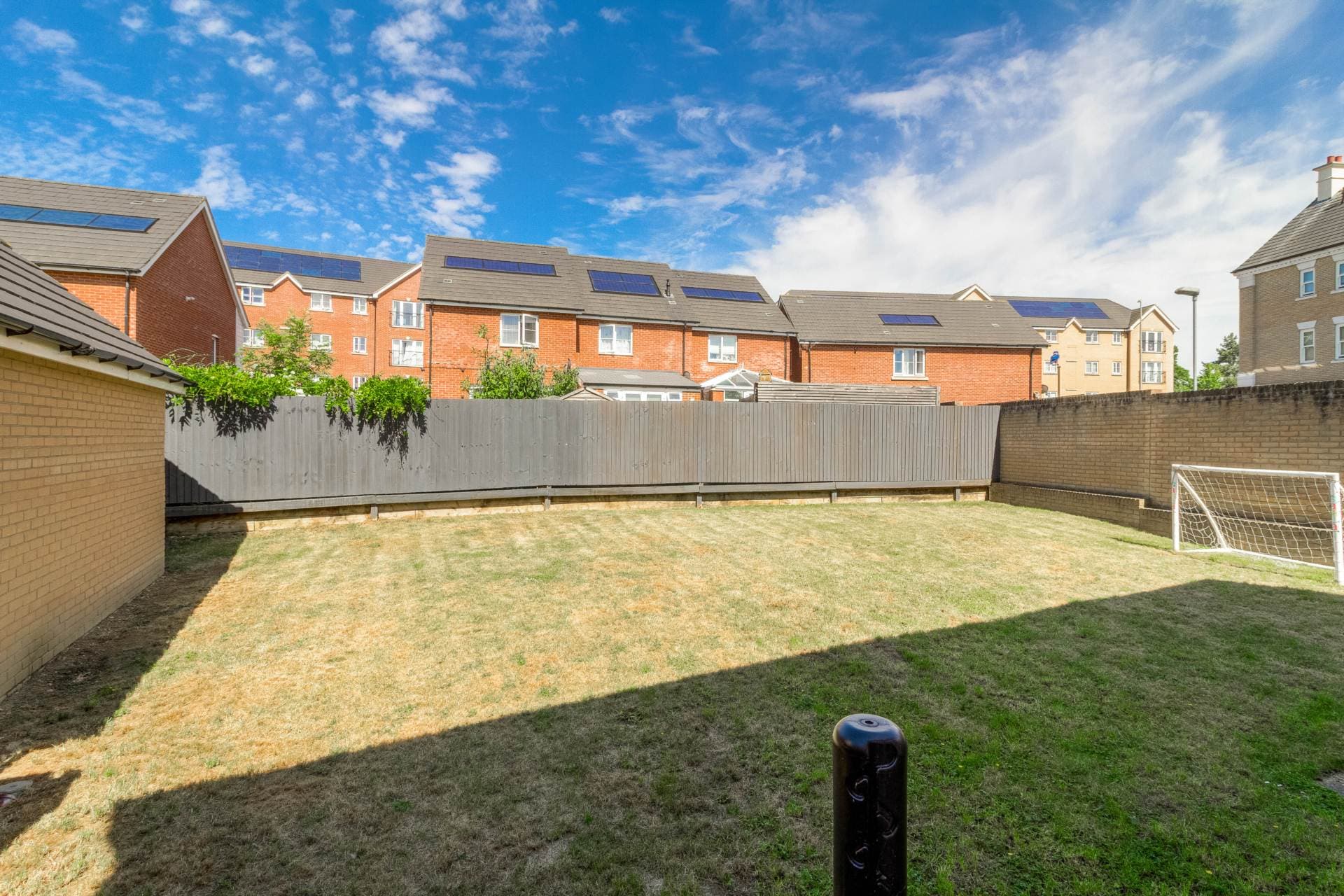 Holmes Meadow, Redhouse Park — photo 4