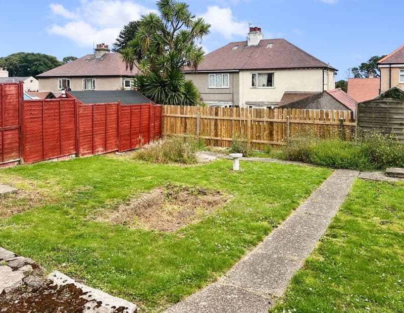 6 Seaview Road, Onchan — photo 2
