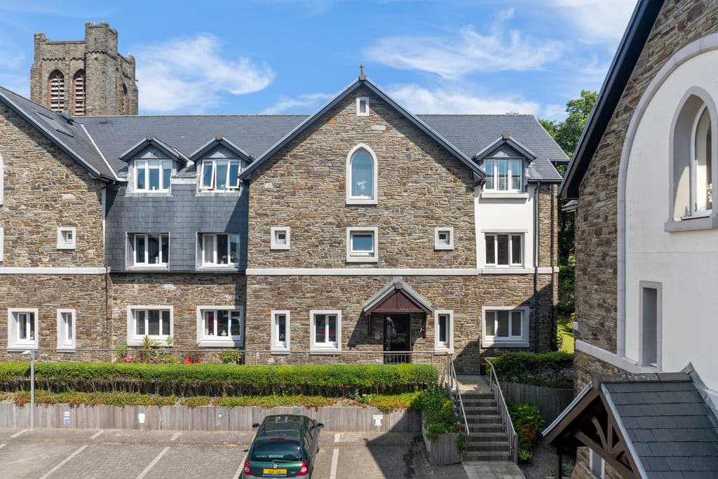 27 St Ninians Court St Ninians Road, Douglas — photo 1