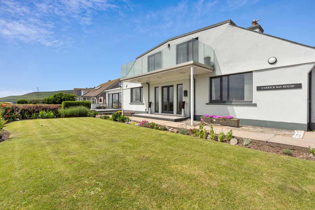 Carrick Bay House, Clifton Road, Port St Mary — photo 1
