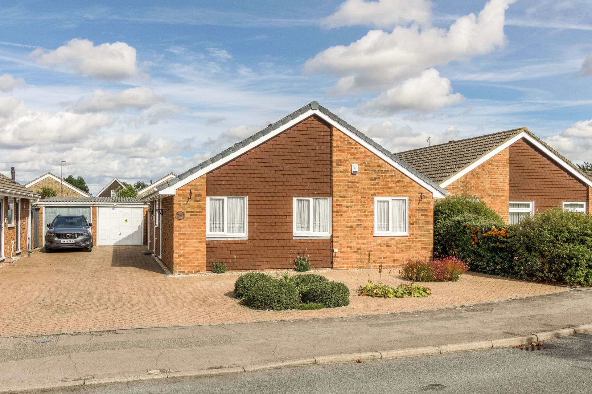 Lewis Close, Newport Pagnell — photo 1