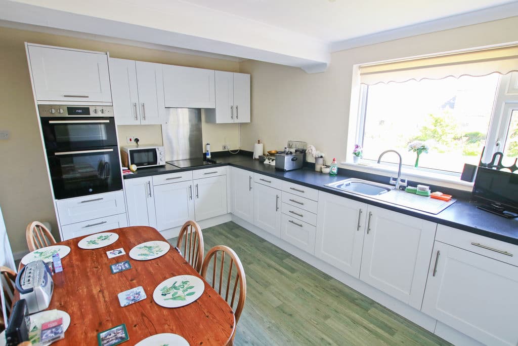 37 Droghadfayle Road, Port Erin — photo 2