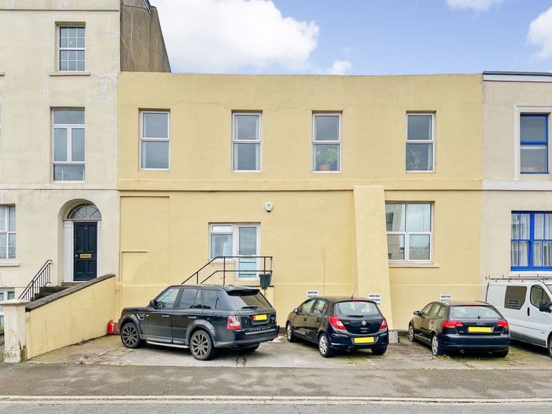 59/60 Derby Square, Douglas — photo 1