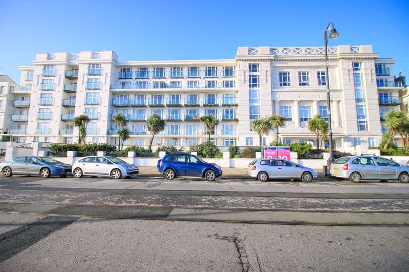 Spectrum Apartments, Central Promenade, Douglas — photo 1