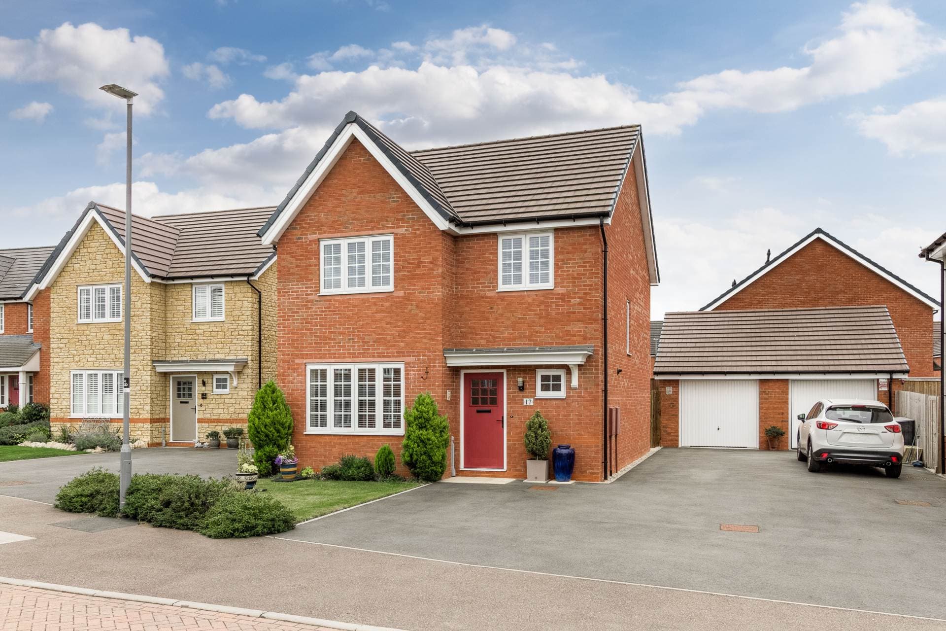 Knibb Drive, Hanslope — photo 1