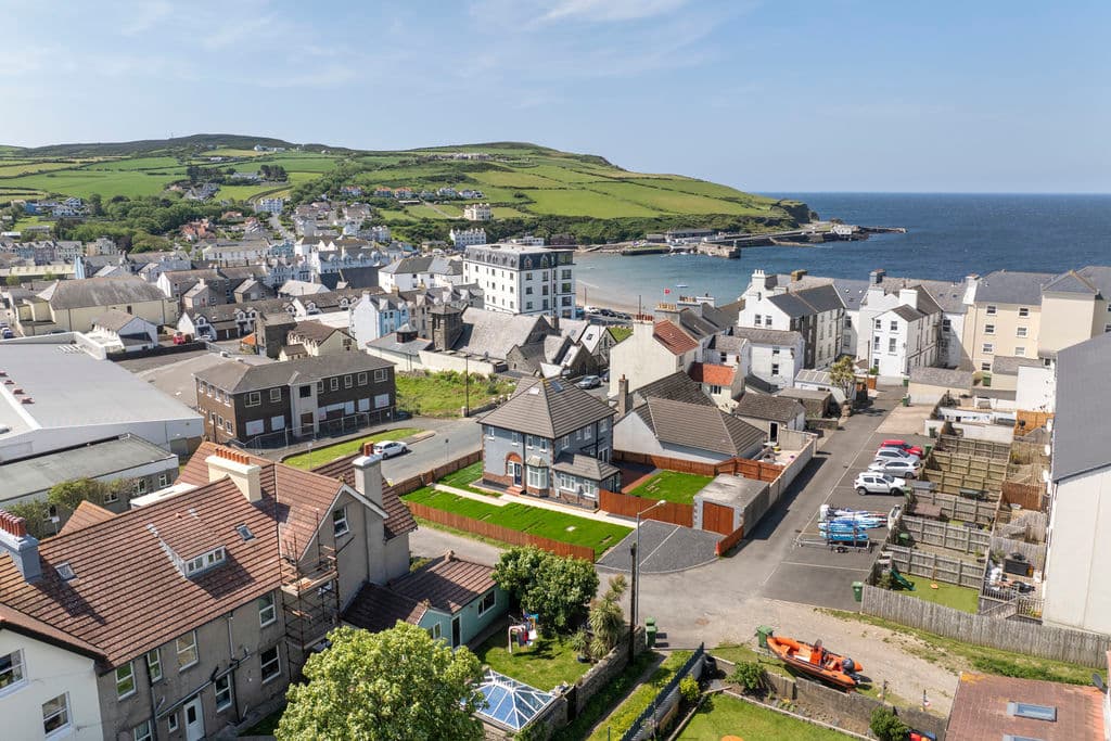 Arnside, Bay View Road, Port Erin — photo 2