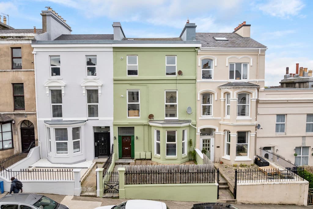 Flat 3, 11 Windsor Road, Douglas — photo 1