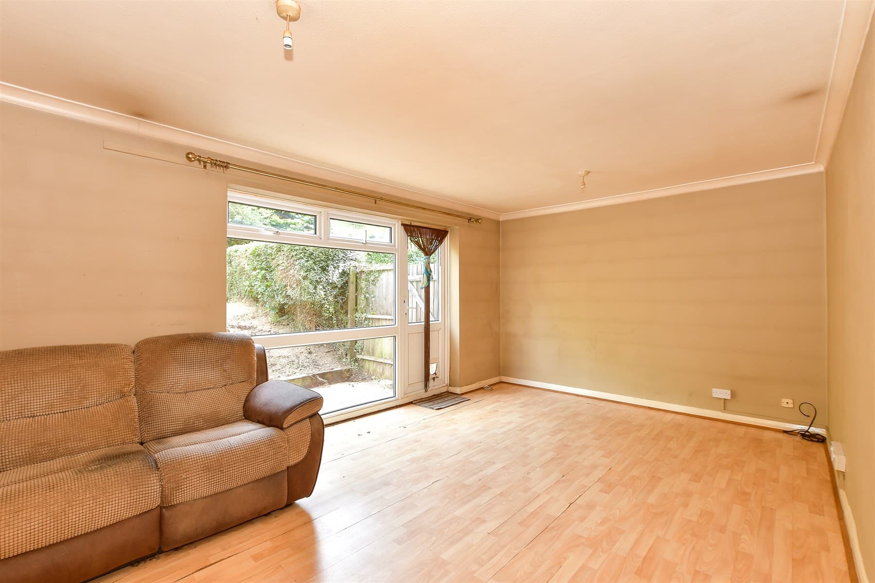 2 Bed Maisonette, High Trees Haywards Heath — photo 4