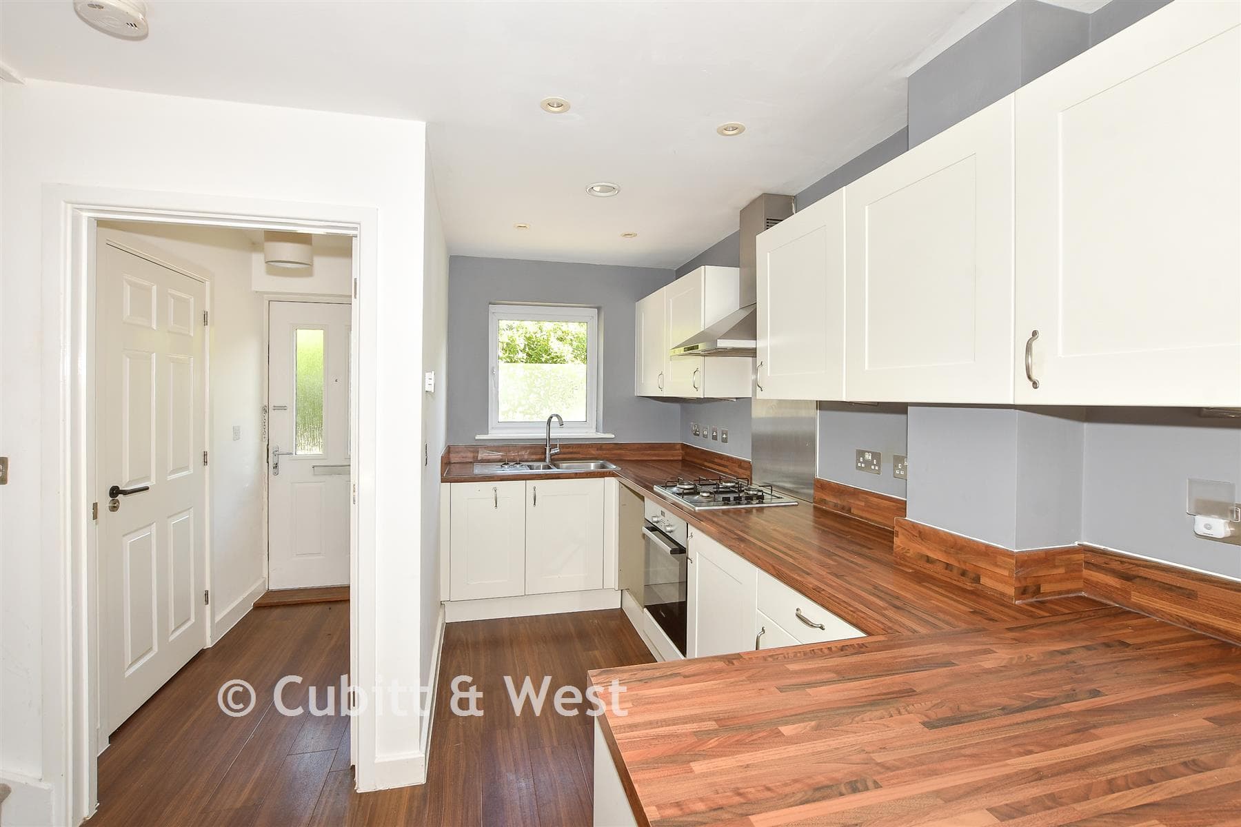 2 Bed End Of Terrace House, Funnell Drive Haywards Heath — photo 5