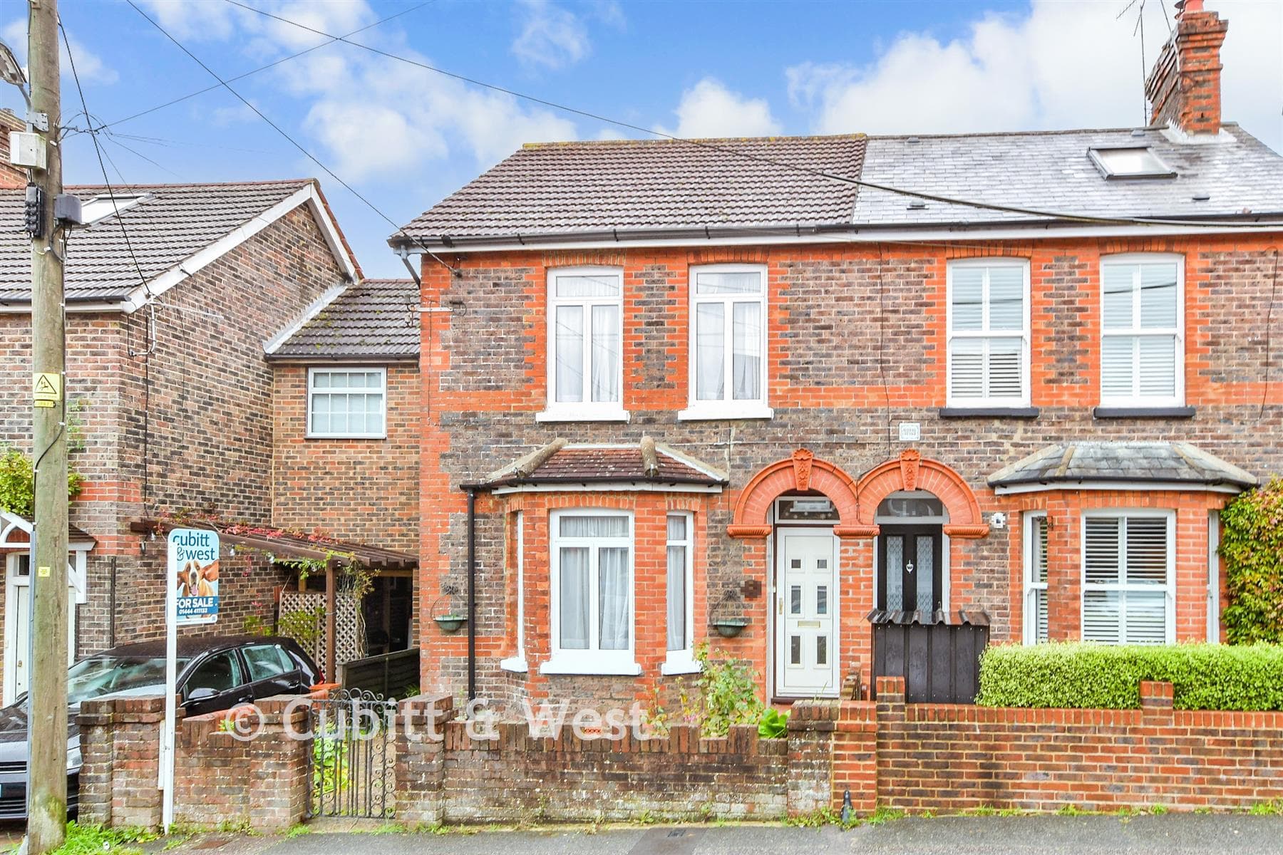 3 Bed Semi Detached House, Petlands Road Haywards Heath — photo 1