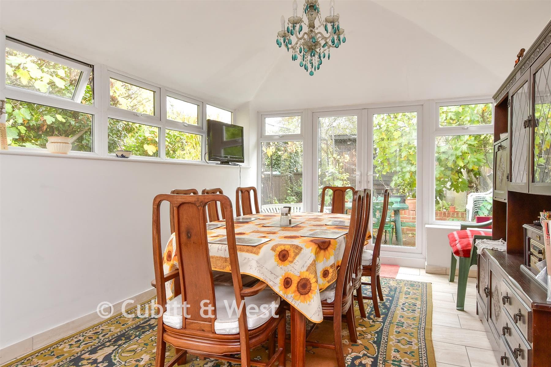 3 Bed Semi Detached House, Petlands Road Haywards Heath — photo 5