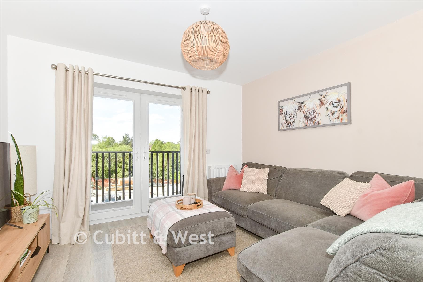 2 Bed Apartment, Woodside Haywards Heath — photo 5