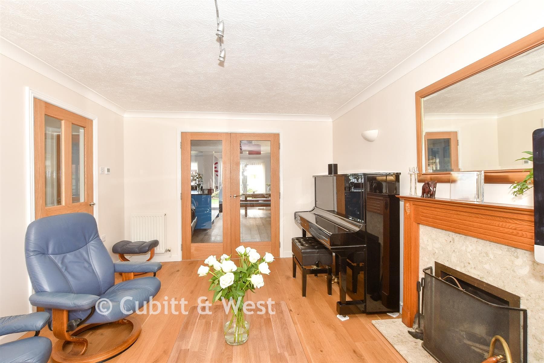 4 Bed Detached House, Sayers Common Hassocks — photo 4