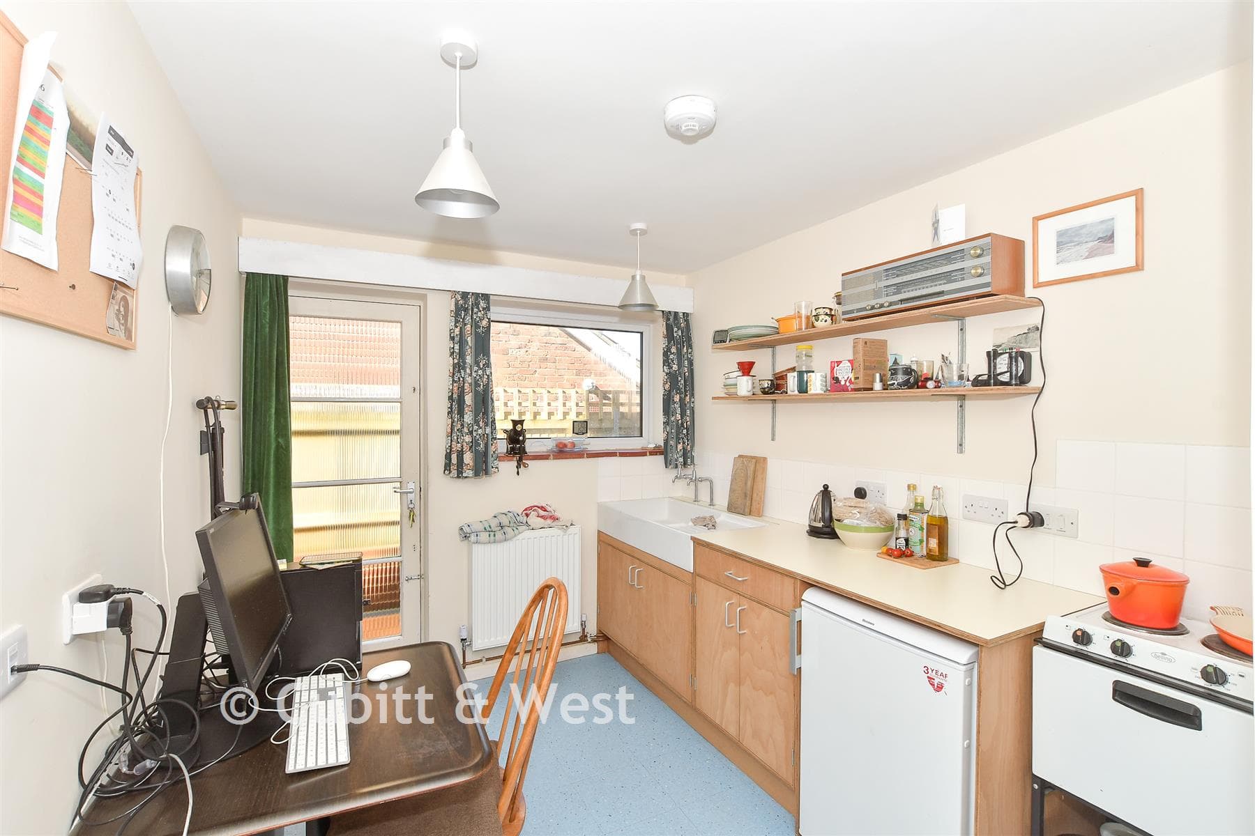 2 Bed Semi Detached Bungalow, Ockley Way Hassocks — photo 5