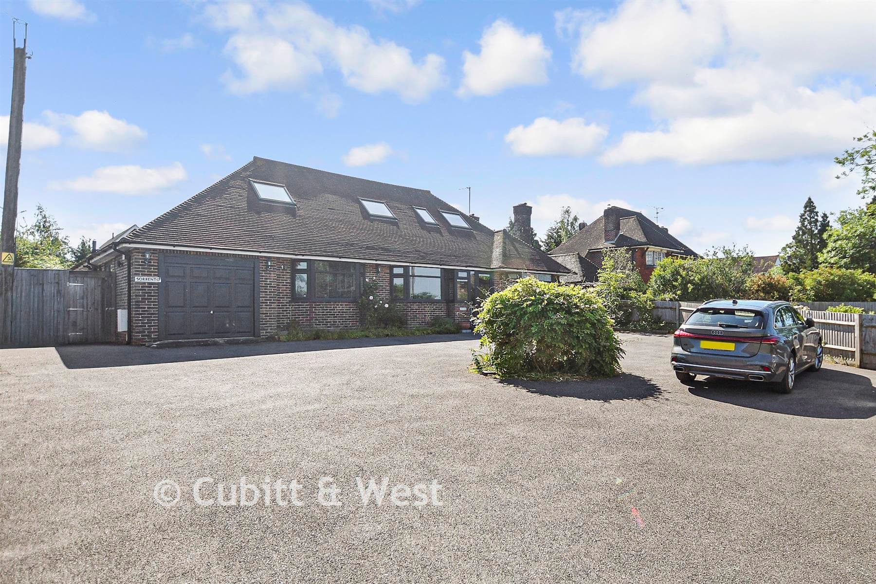 6 Bed Chalet, Keymer Road Burgess Hill — photo 2
