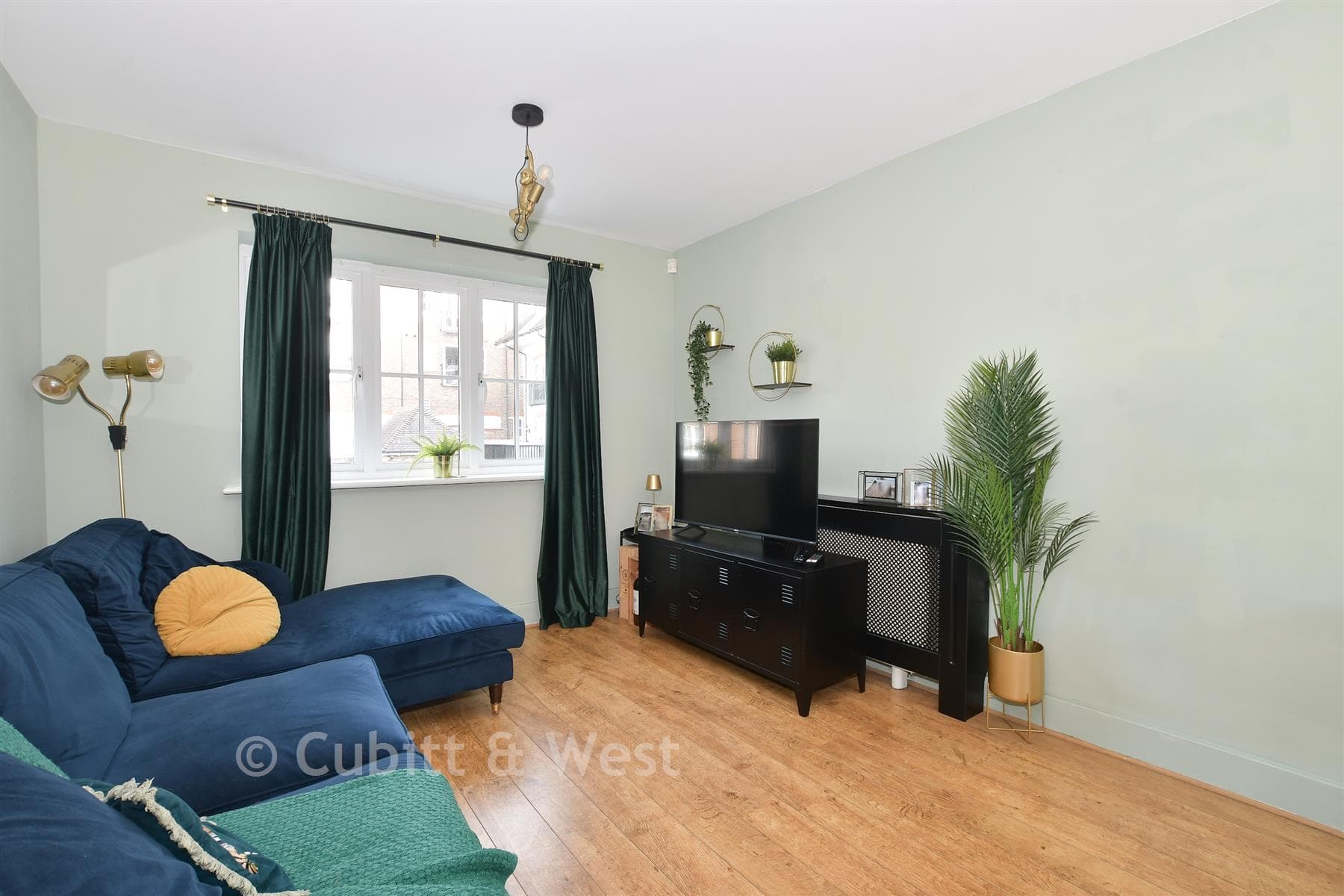 2 Bed Coach House, Updown Hill Haywards Heath — photo 4