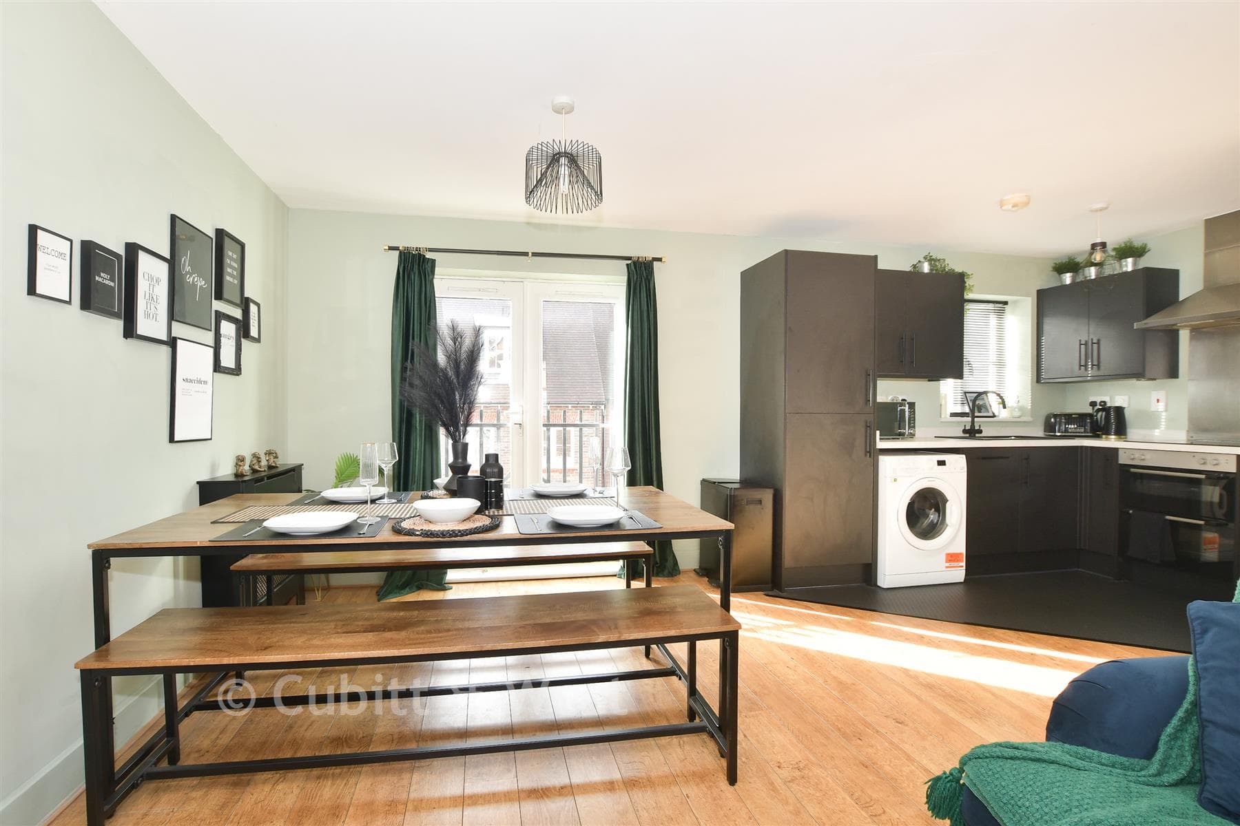 2 Bed Coach House, Updown Hill Haywards Heath — photo 5