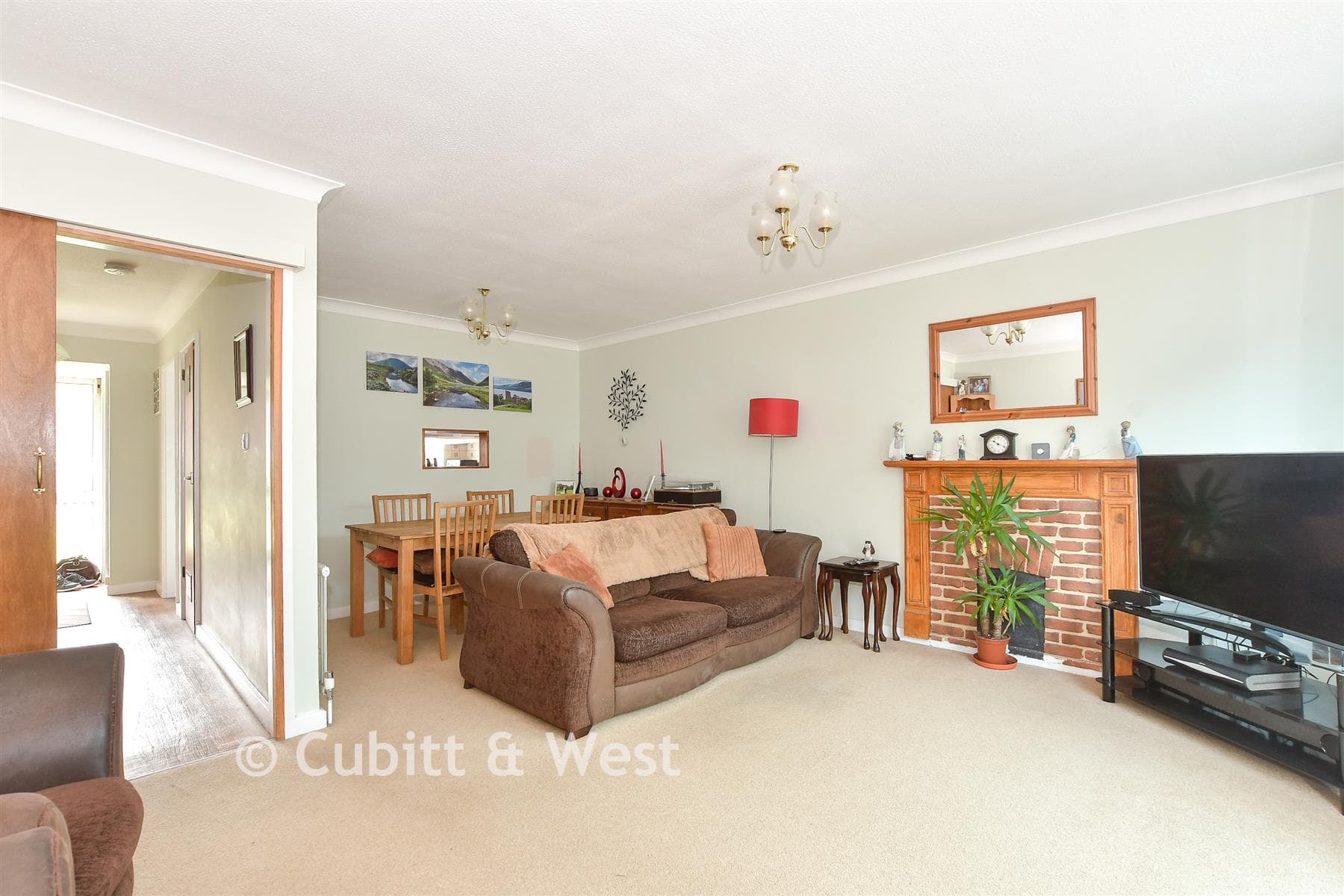 3 Bed Semi Detached House, Aspen Walk Haywards Heath — photo 4